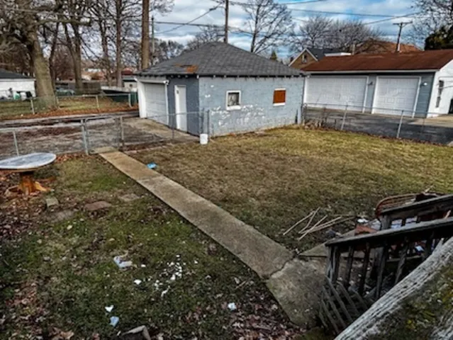 $2,100 | 1412 16th Street, North Chicago, IL 60064