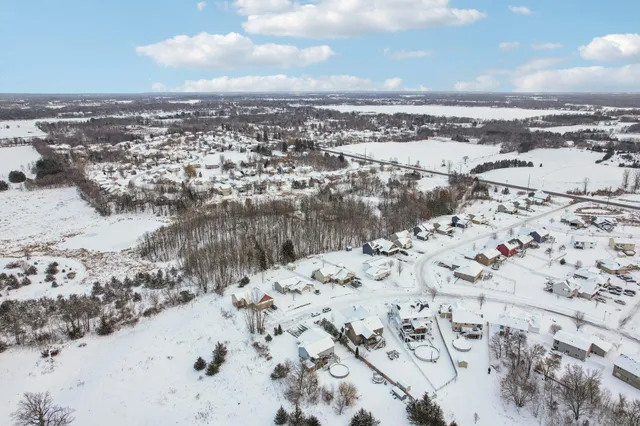 $410,000 | 11576 Bristol Road, Chisago City, MN 55013