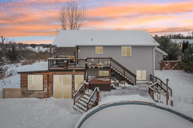 $410,000 | 11576 Bristol Road, Chisago City, MN 55013