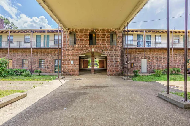 $34,900 | 3229 13 Colony Mall, Unit 5B, Memphis, TN 38115