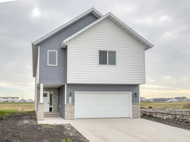 $344,900 | 1872 19th Avenue, Wahpeton, ND 58075
