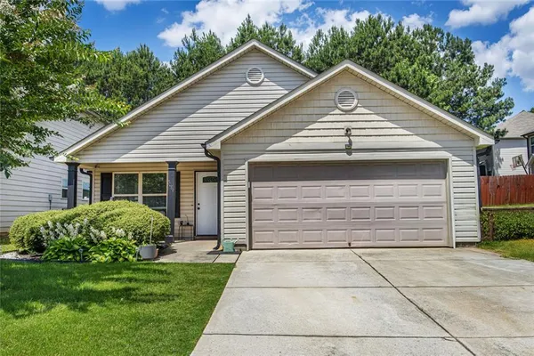 $300,000 | 5089 Summerview Way, Morrow, GA 30260