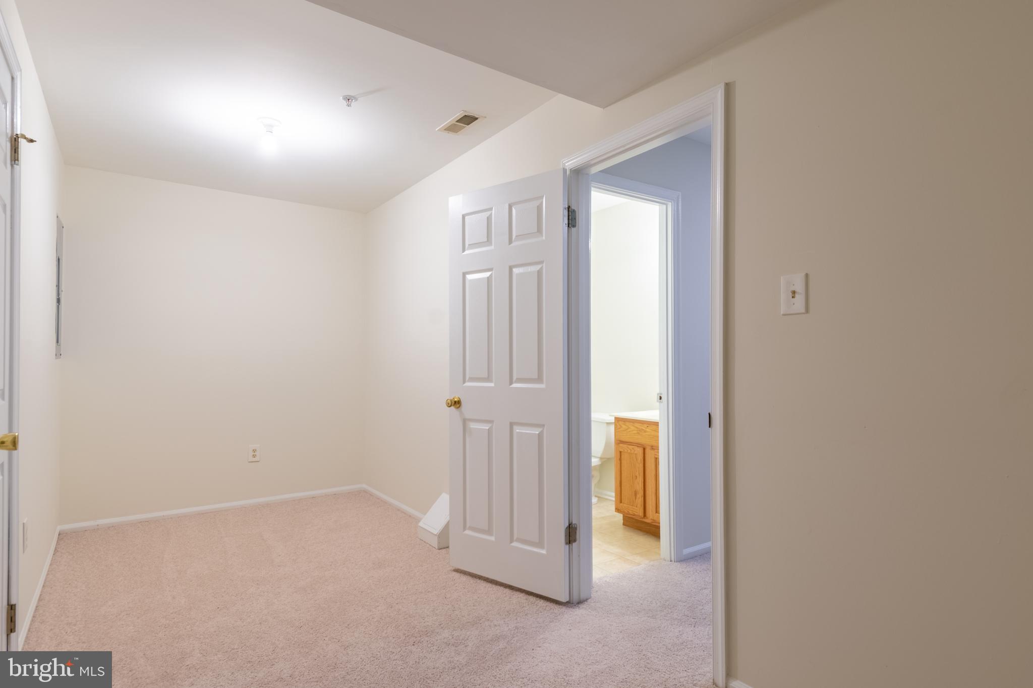 6363 Wind Rider Way Columbia, MD 21045 - Photo 28 of 37 Gallery Image 28