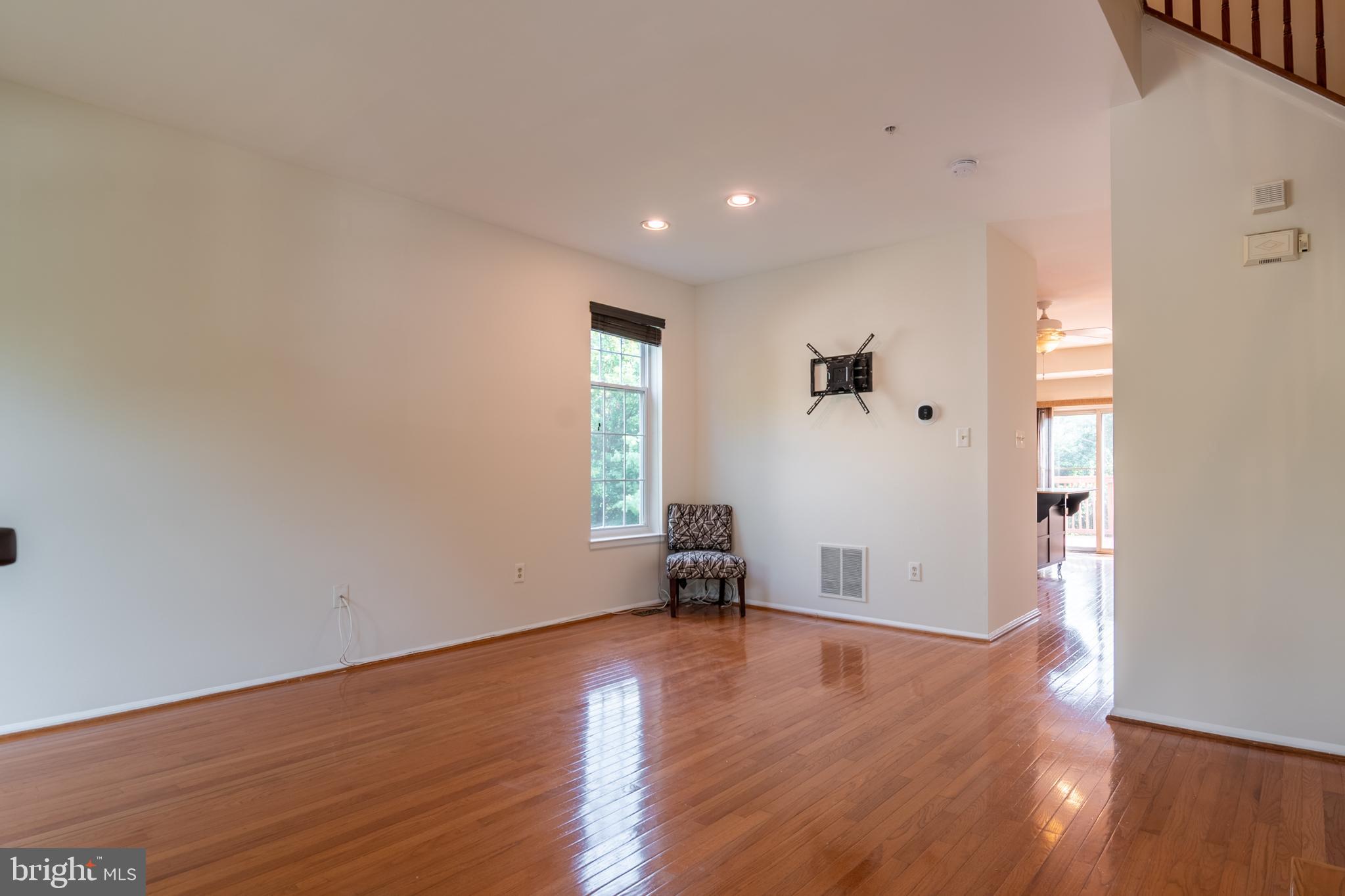 6363 Wind Rider Way Columbia, MD 21045 - Photo 4 of 37 Gallery Image 4