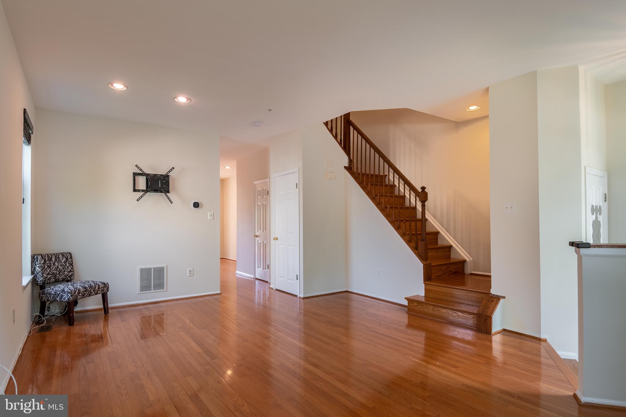 6363 Wind Rider Way Columbia, MD 21045 - Photo 5 of 37 Gallery Image 5