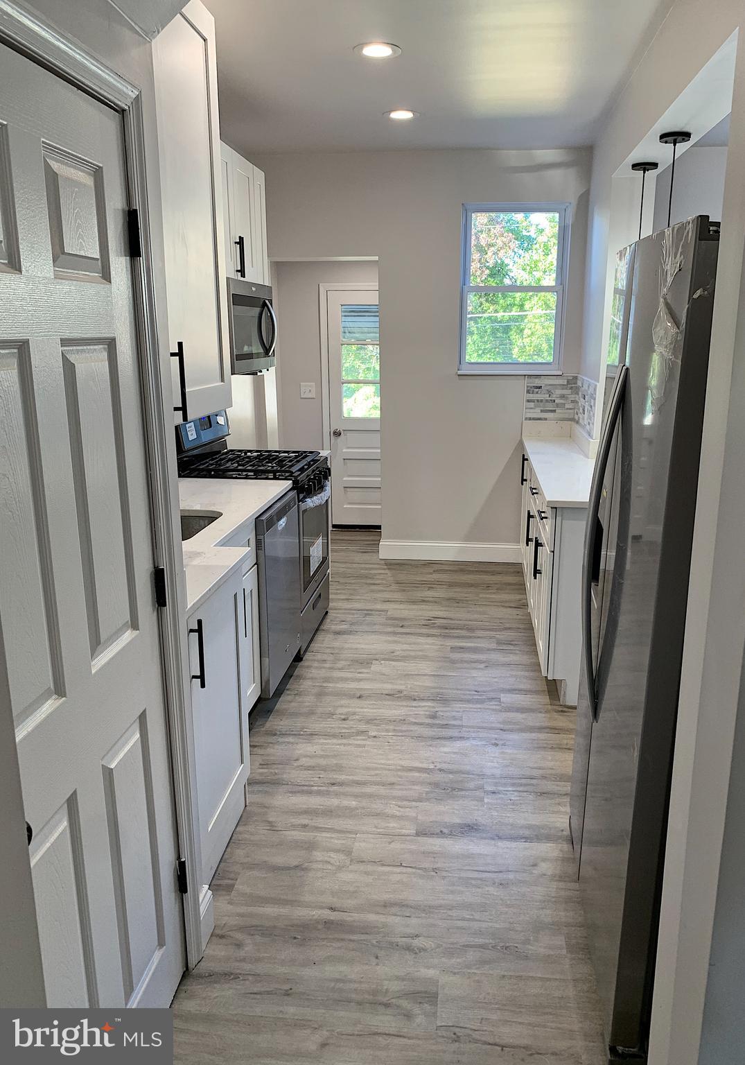 6734 Woodley Road Baltimore, MD 21222 - Photo 8 of 28 Gallery Image 8