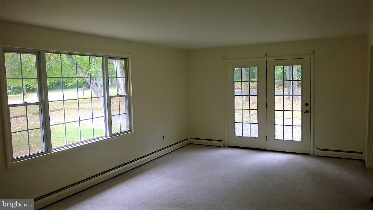 490 Store Road Harleysville, PA 19438 - Photo 7 of 8 Living room