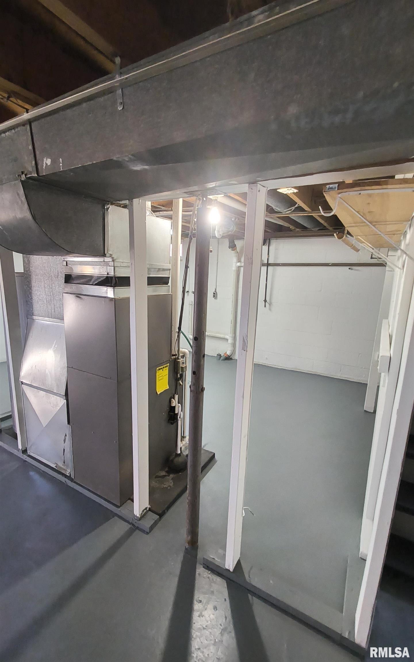 20 South Peach Street Du Quoin, IL 62832 - Photo 16 of 22