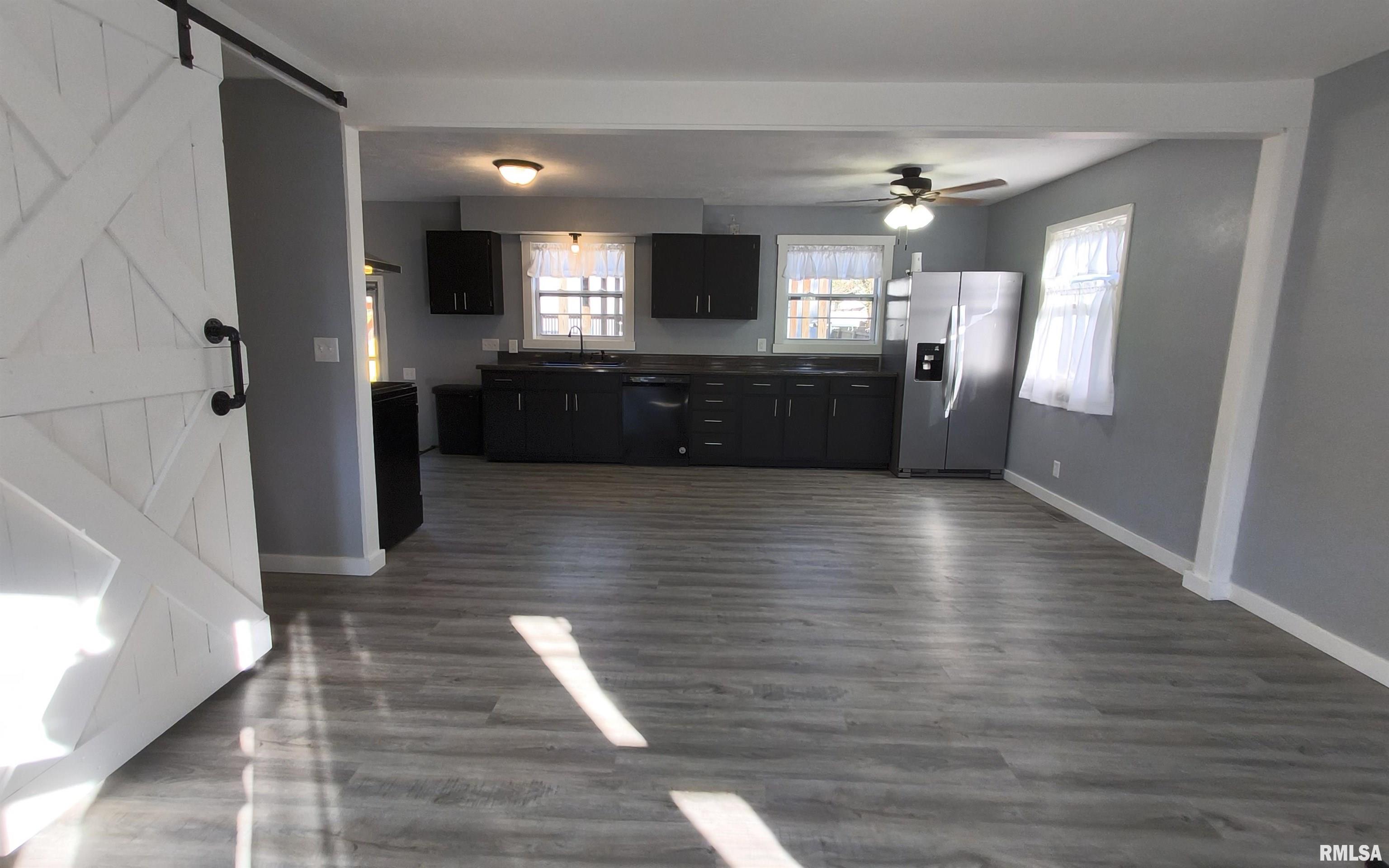 20 South Peach Street Du Quoin, IL 62832 - Photo 5 of 22