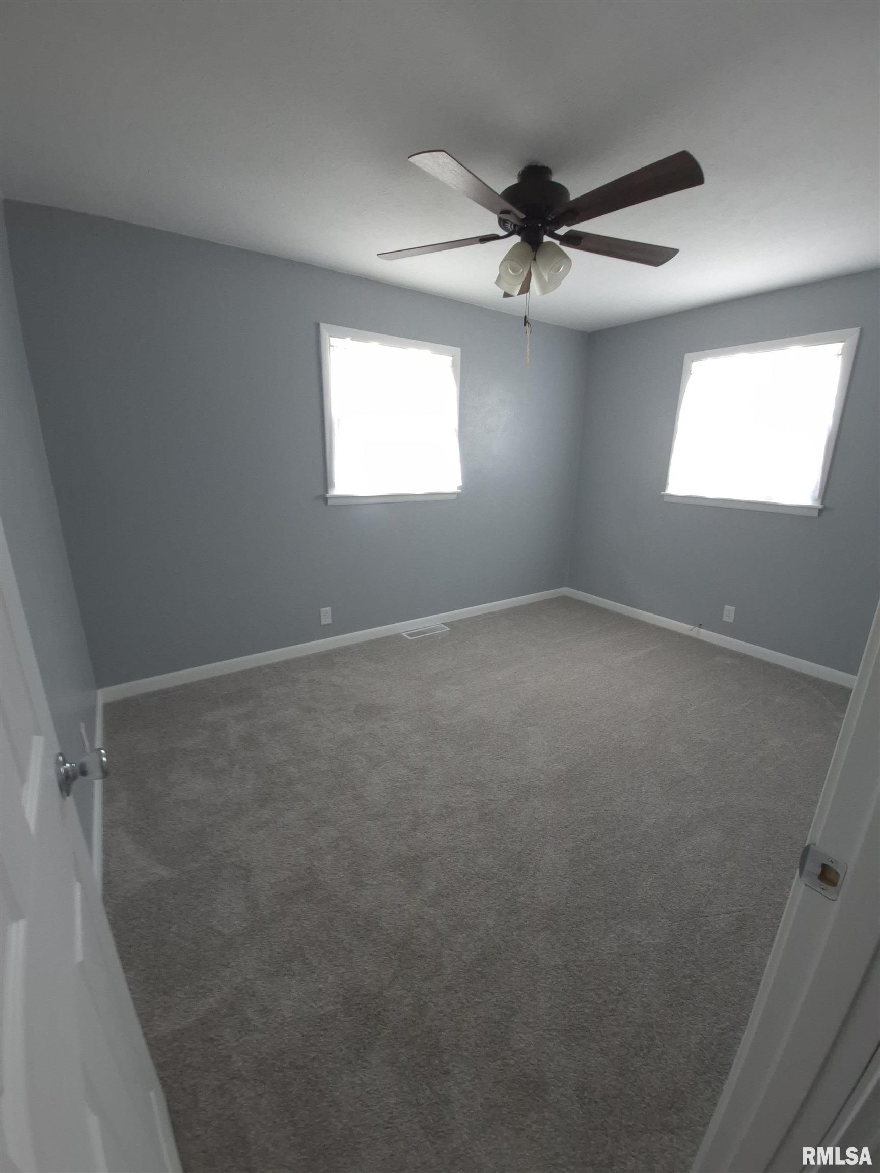 20 South Peach Street Du Quoin, IL 62832 - Photo 10 of 22