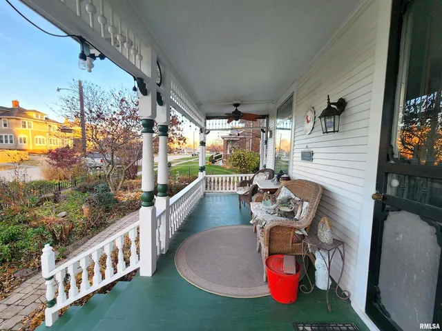 $189,000 | 122 West South Street, Geneseo, IL 61254