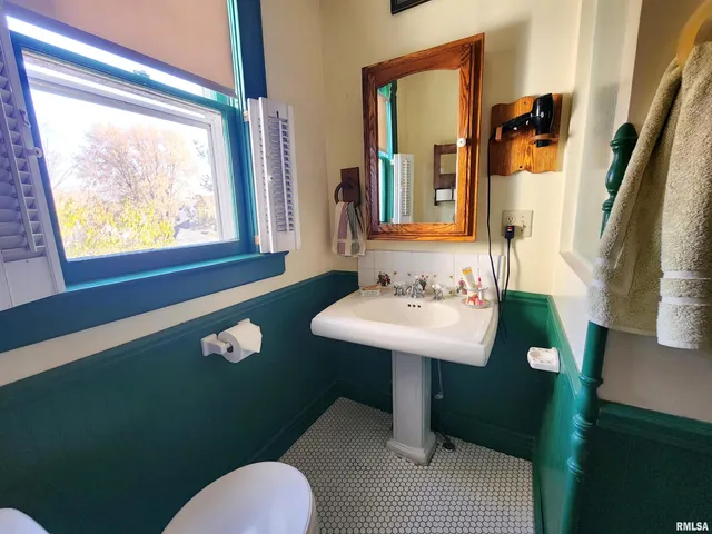 $189,000 | 122 West South Street, Geneseo, IL 61254