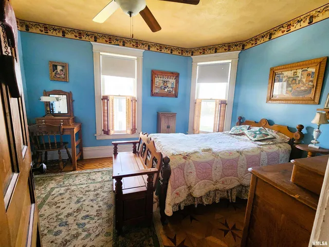 $189,000 | 122 West South Street, Geneseo, IL 61254