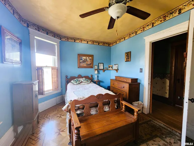 $189,000 | 122 West South Street, Geneseo, IL 61254