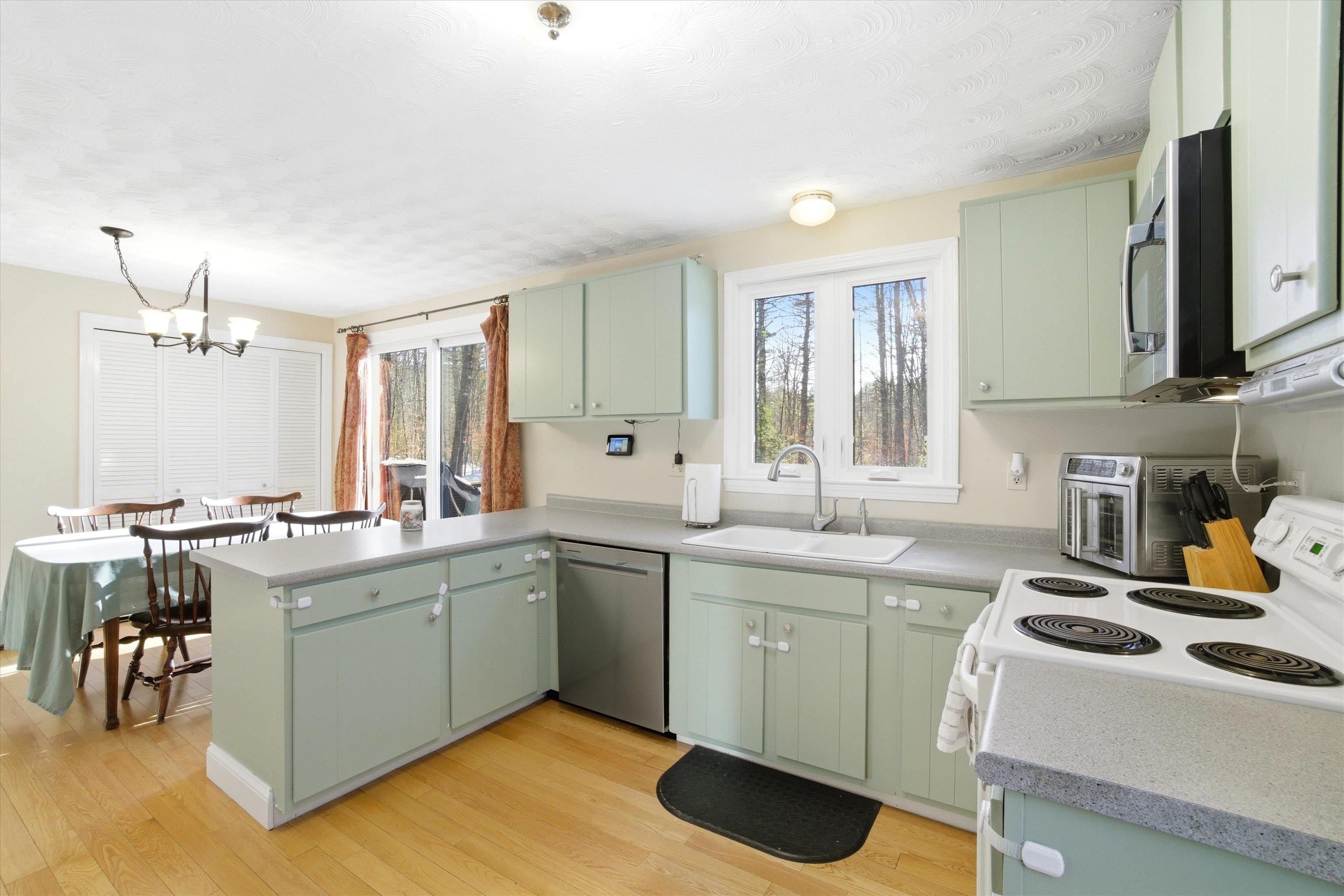 465 Clinton Street Concord, NH 03301 - Photo 11 of 50 Gallery Image 11