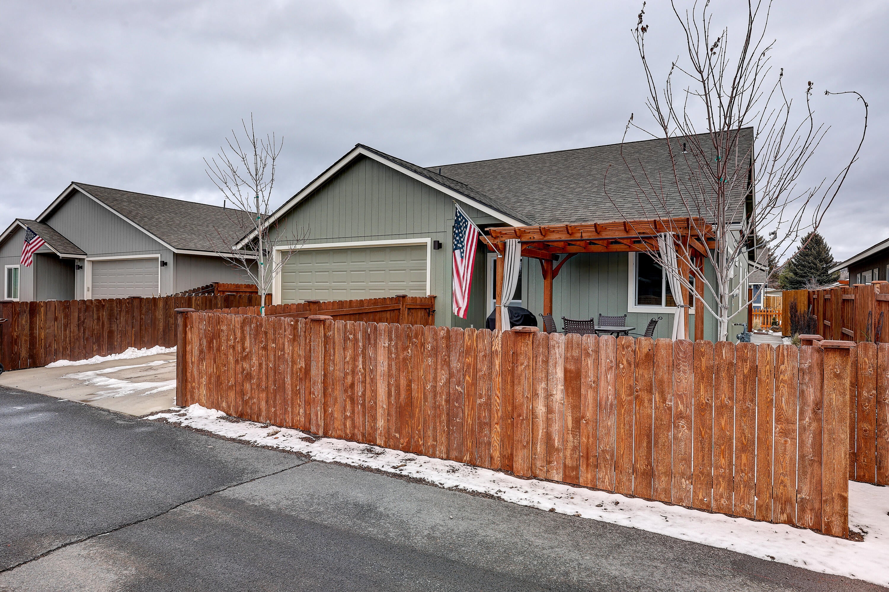 2631 Northeast Colleen Road Prineville, OR 97754 - Photo 22 of 31 Fenced yard