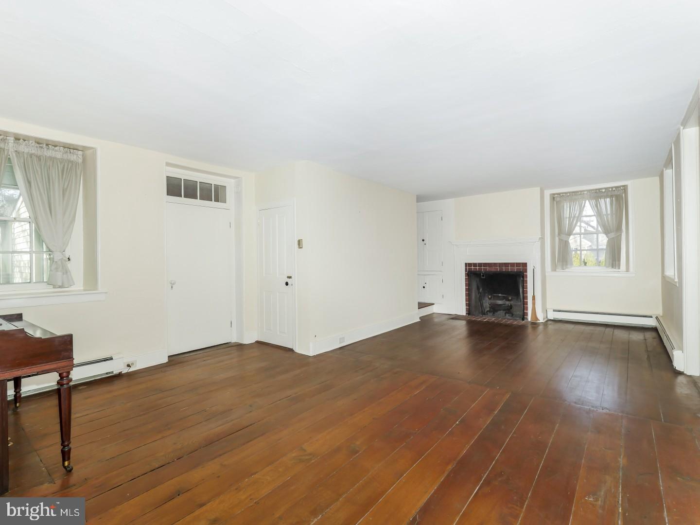 4416 Old Easton Road Doylestown, PA 18902 - Photo 4 of 25 Living Room