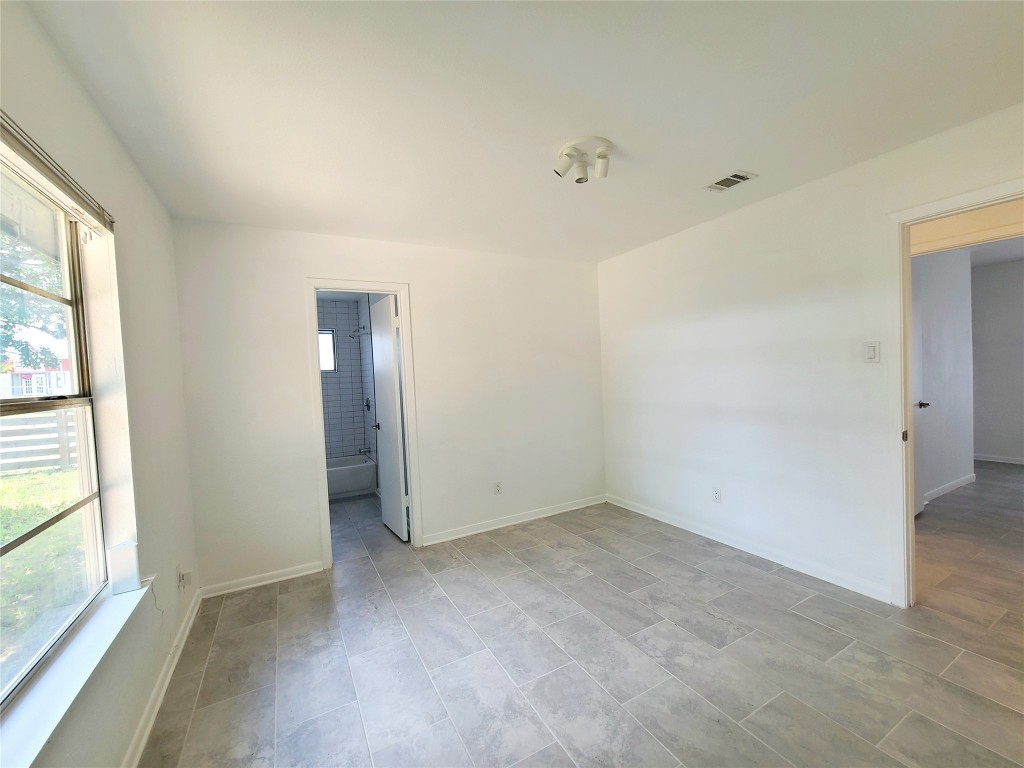 6216 Hogan Avenue Austin, TX 78741 - Photo 12 of 25 Master bedroom
