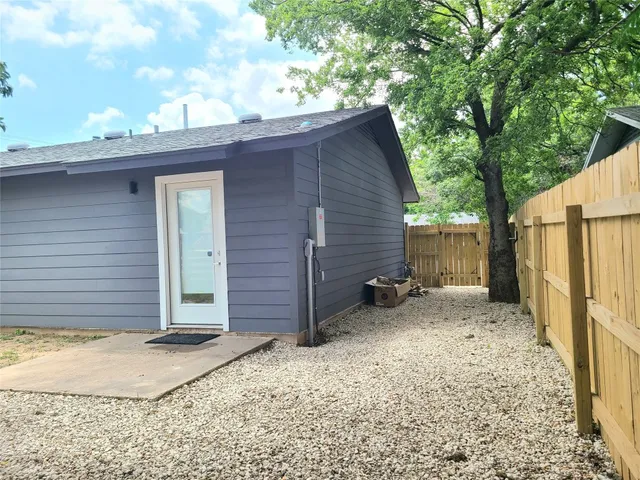 $1,700 | 6216 Hogan Avenue, Austin, TX 78741