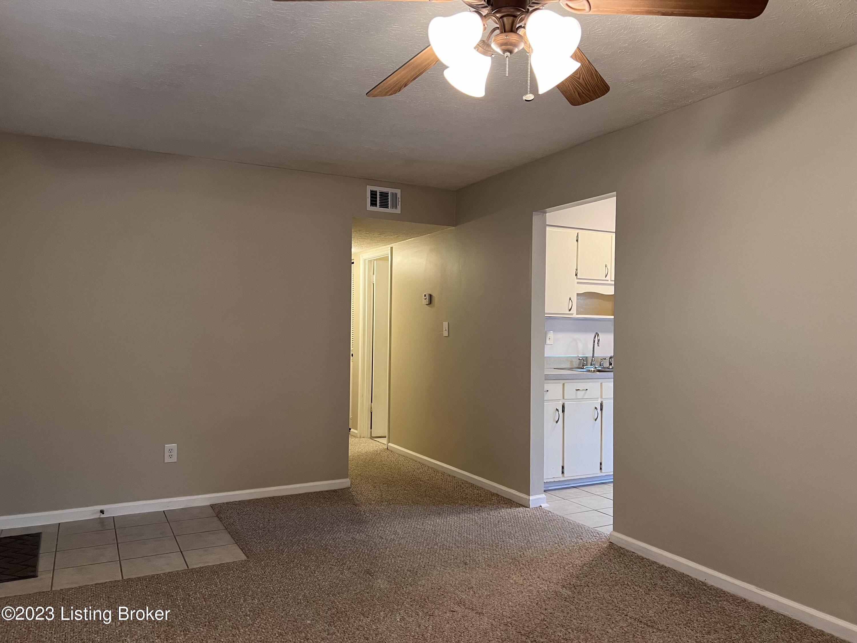 1092 Flatlick Road Mount Washington, KY 40047 - Photo 10 of 38 7_living room view
