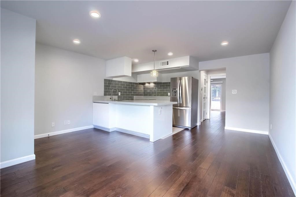 3110 Red River Street, Unit 210 Austin, TX 78705 - Photo 8 of 26
