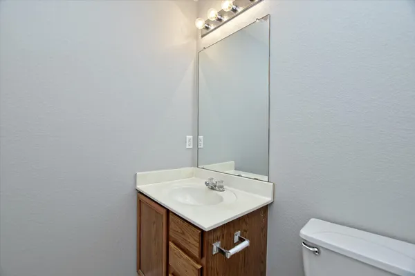 $1,900 | 102 Blanco Woods Boulevard, Elgin, TX 78621