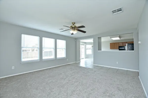 $1,900 | 102 Blanco Woods Boulevard, Elgin, TX 78621