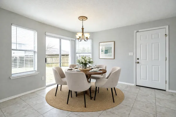 $1,900 | 102 Blanco Woods Boulevard, Elgin, TX 78621