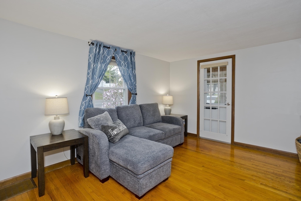23 Rogers Road East Longmeadow, MA 01028 - Photo 9 of 42 Gallery Image 9