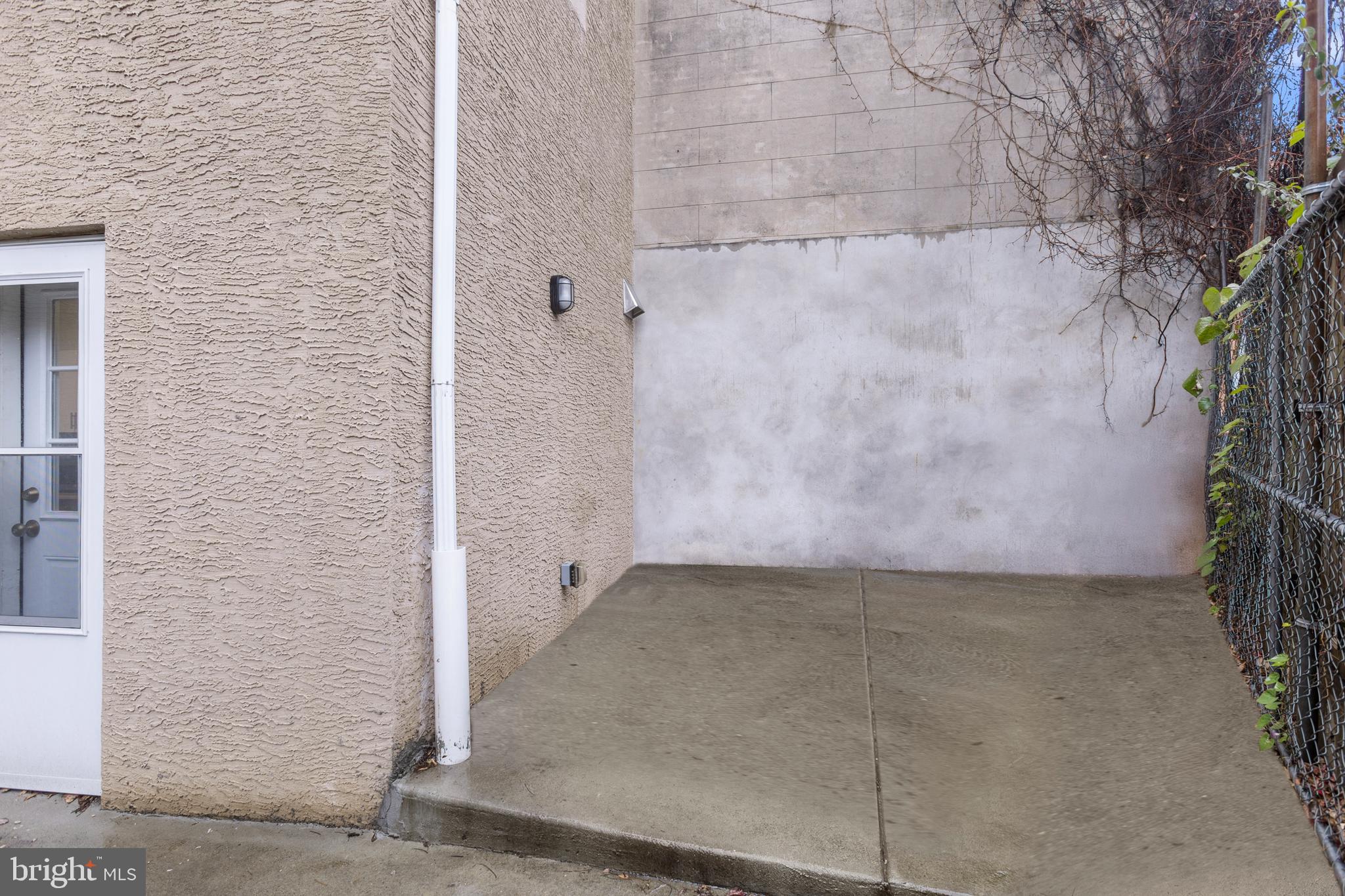 909 North 4th Street Philadelphia, PA 19123 - Photo 23 of 24 a view of a small space