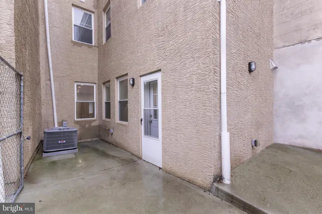 $3,000 | 909 North 4th Street, Philadelphia, PA 19123