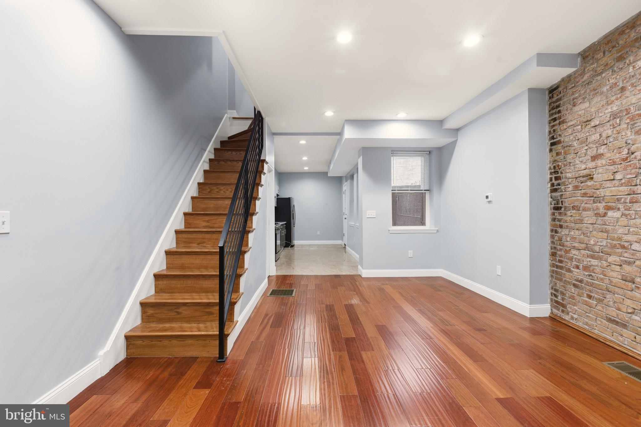 909 North 4th Street Philadelphia, PA 19123 - Photo 4 of 24