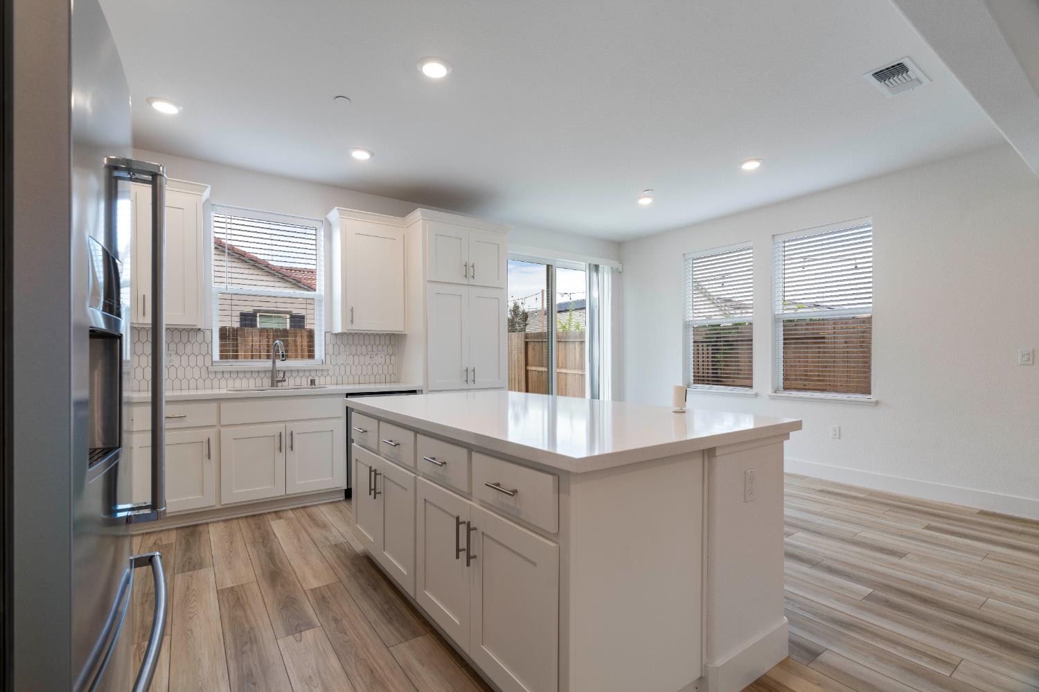 8333 Kyler Road Elk Grove, CA 95757 - Photo 17 of 42