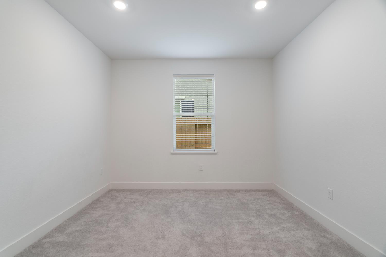 8333 Kyler Road Elk Grove, CA 95757 - Photo 24 of 42