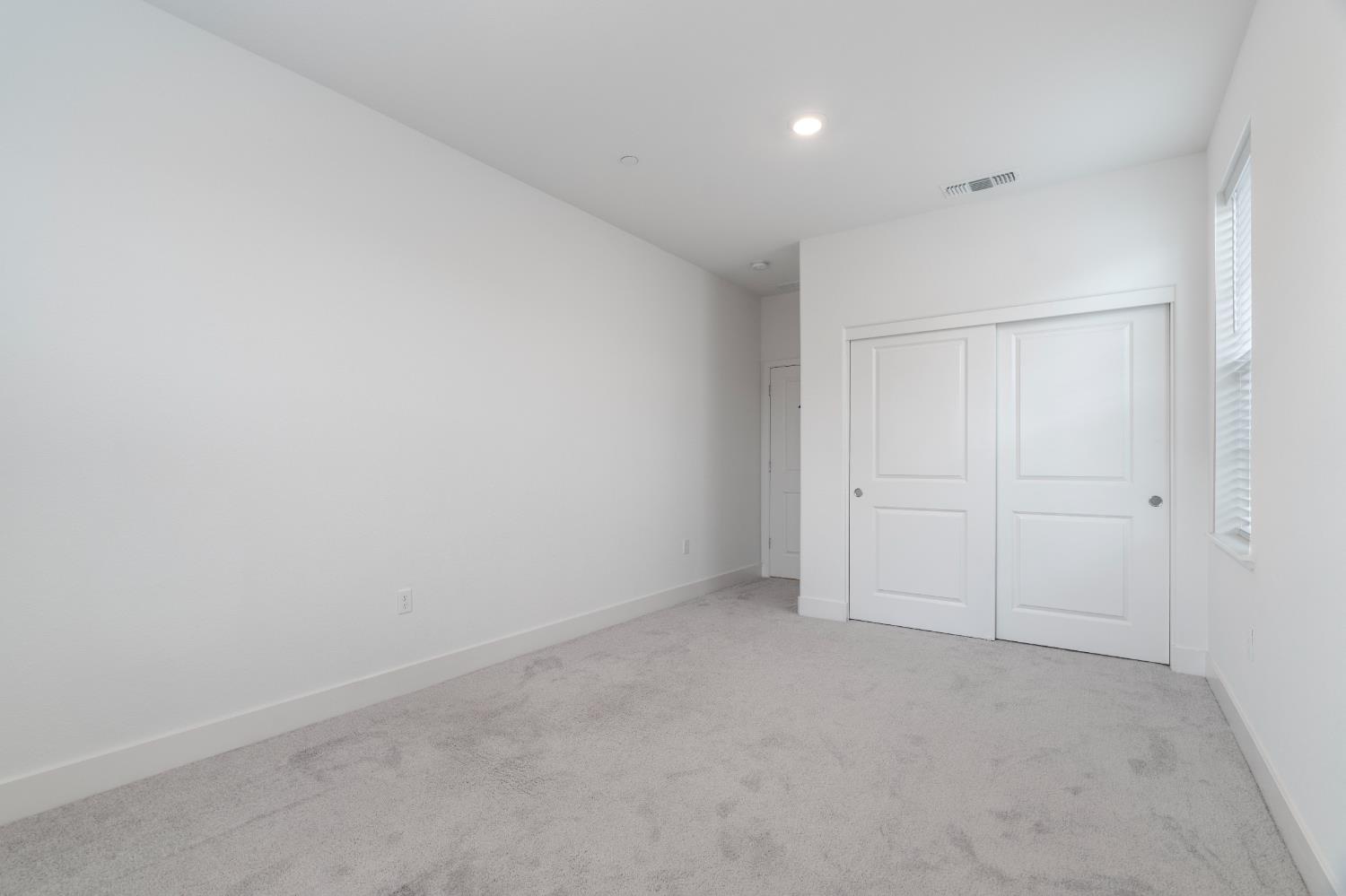 8333 Kyler Road Elk Grove, CA 95757 - Photo 28 of 42