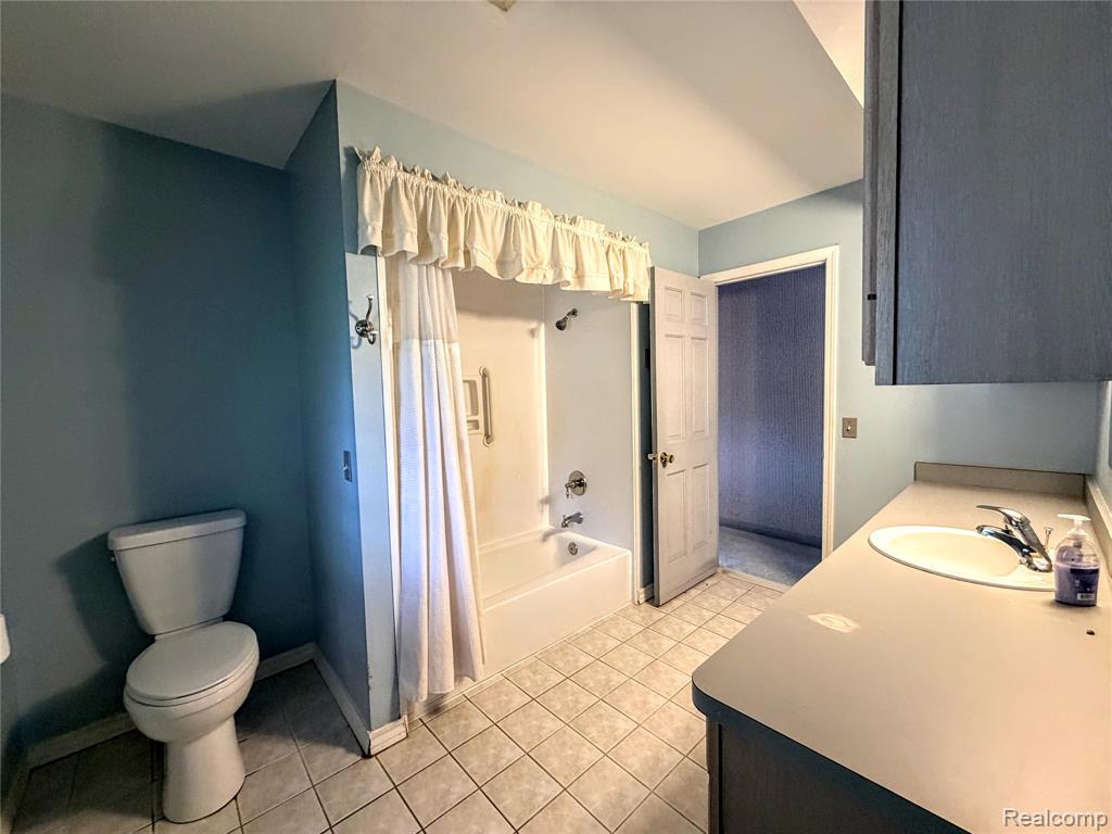 8079 Farley Road Pinckney, MI 48169 - Photo 17 of 43