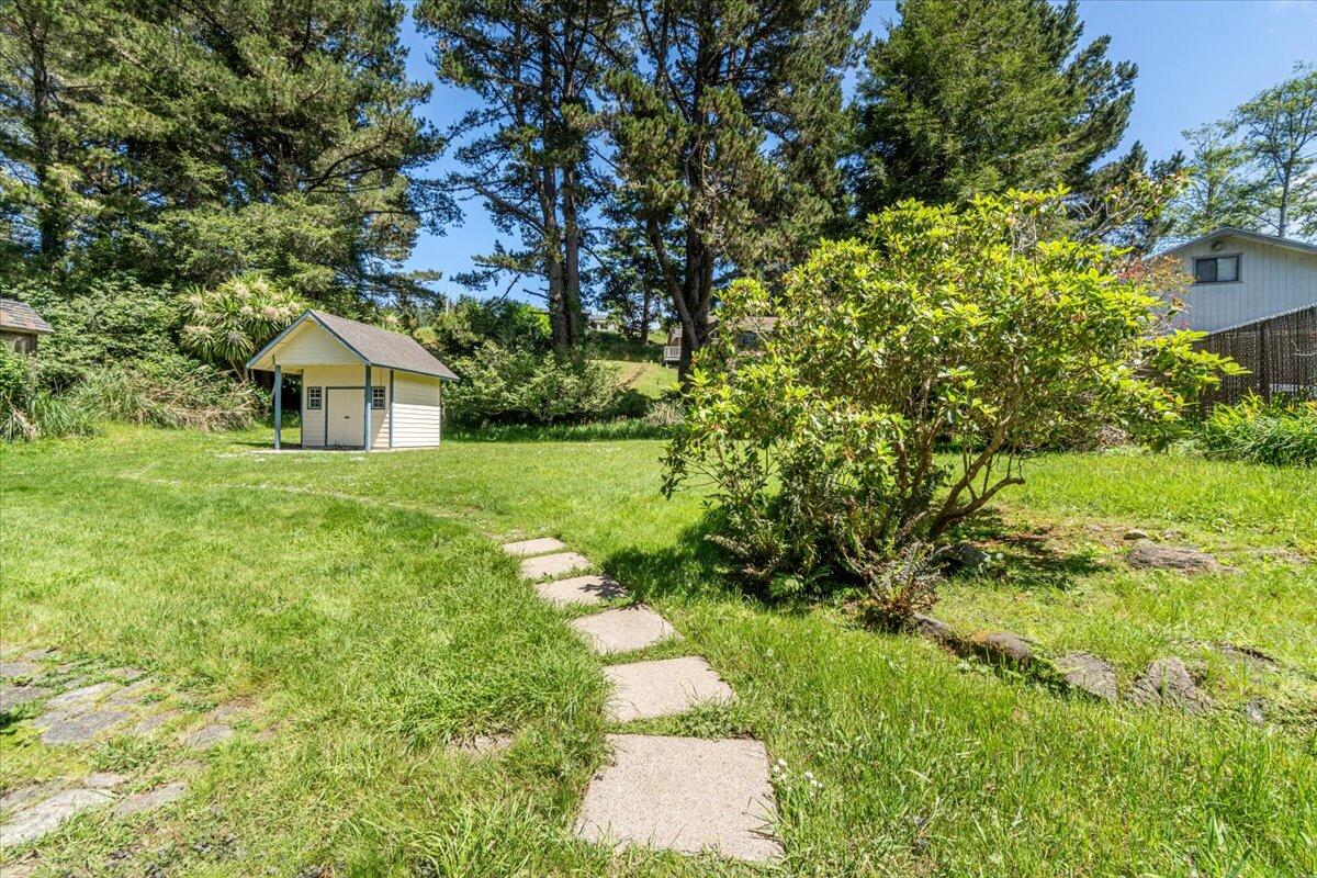 6873 Humboldt Hill Road Eureka, CA 95503 - Photo 9 of 30