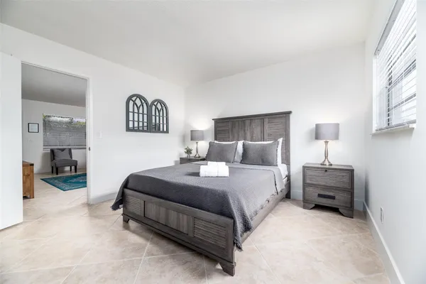 $1,895 | 805 Northeast 23rd Drive, Unit 3, Wilton Manors, FL 33305