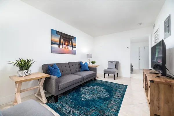 $1,895 | 805 Northeast 23rd Drive, Unit 3, Wilton Manors, FL 33305