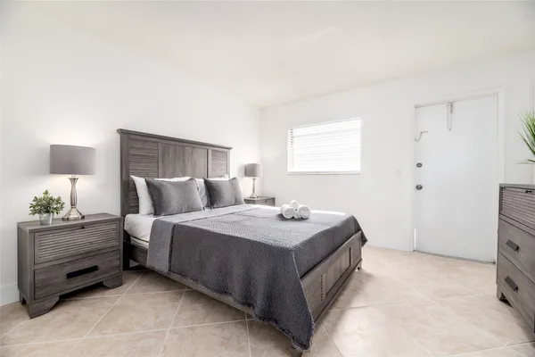 $1,895 | 805 Northeast 23rd Drive, Unit 3, Wilton Manors, FL 33305