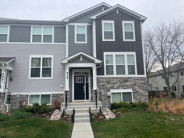 $2,900 | 522 Wolverine Drive, Unit 522, Aurora, IL 60502