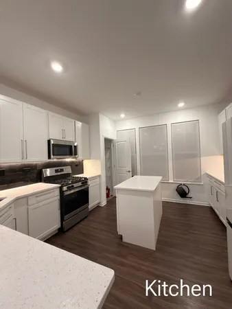 $2,900 | 522 Wolverine Drive, Unit 522, Aurora, IL 60502