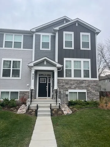 $2,900 | 522 Wolverine Drive, Unit 522, Aurora, IL 60502