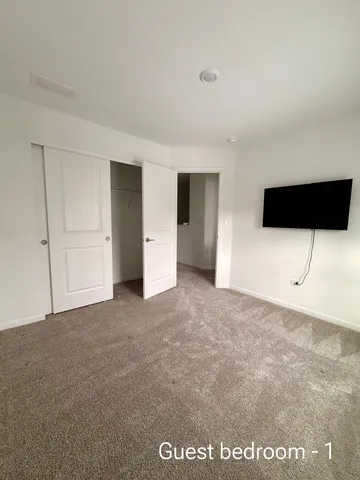 $2,900 | 522 Wolverine Drive, Unit 522, Aurora, IL 60502