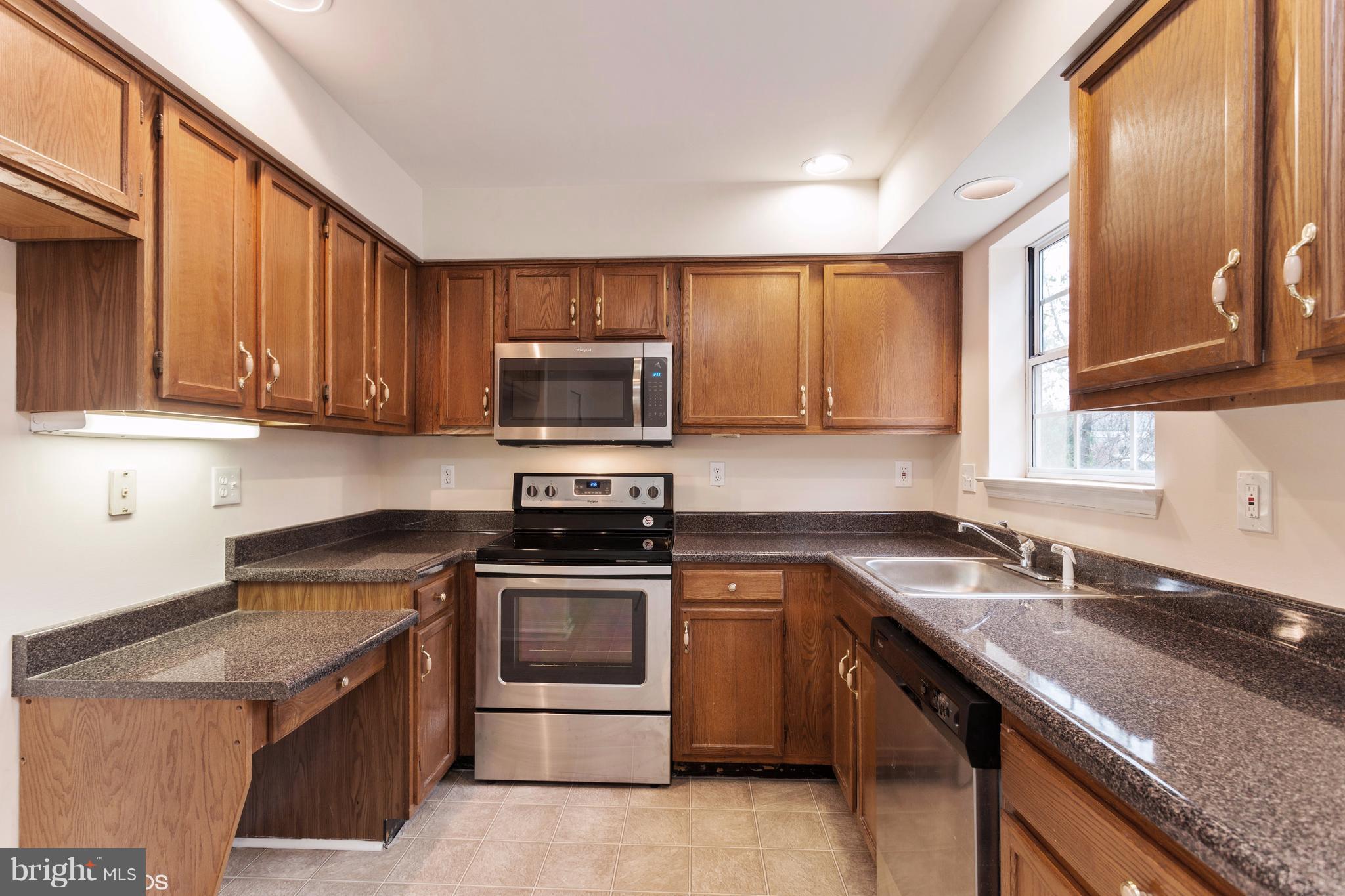 3766 Foxford Stream Road Baltimore, MD 21236 - Photo 19 of 25 Kitchen