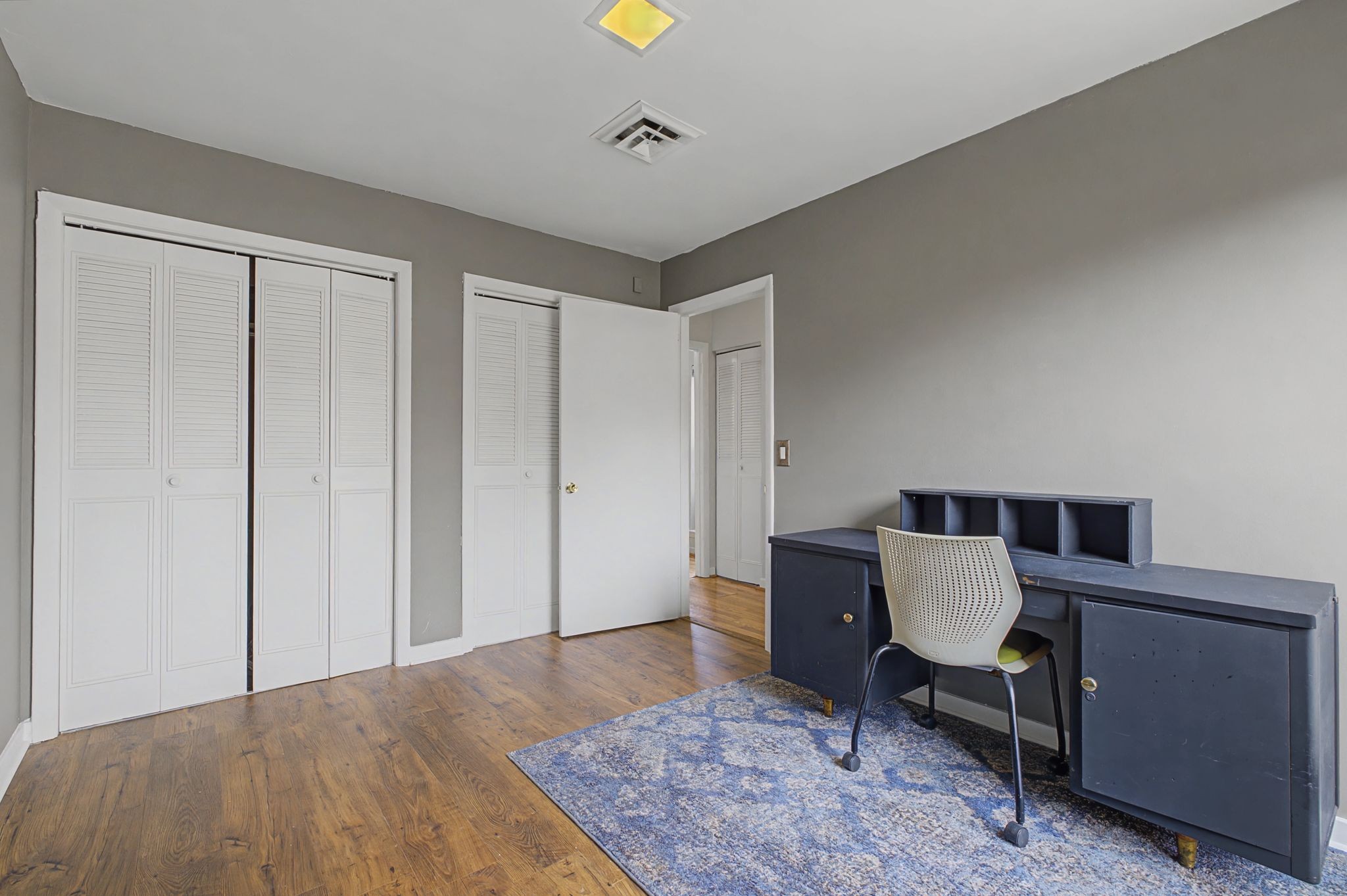218 Harpers Mill Road Hermitage, TN 37076 - Photo 17 of 29 a workspace room with wooden floor and furniture