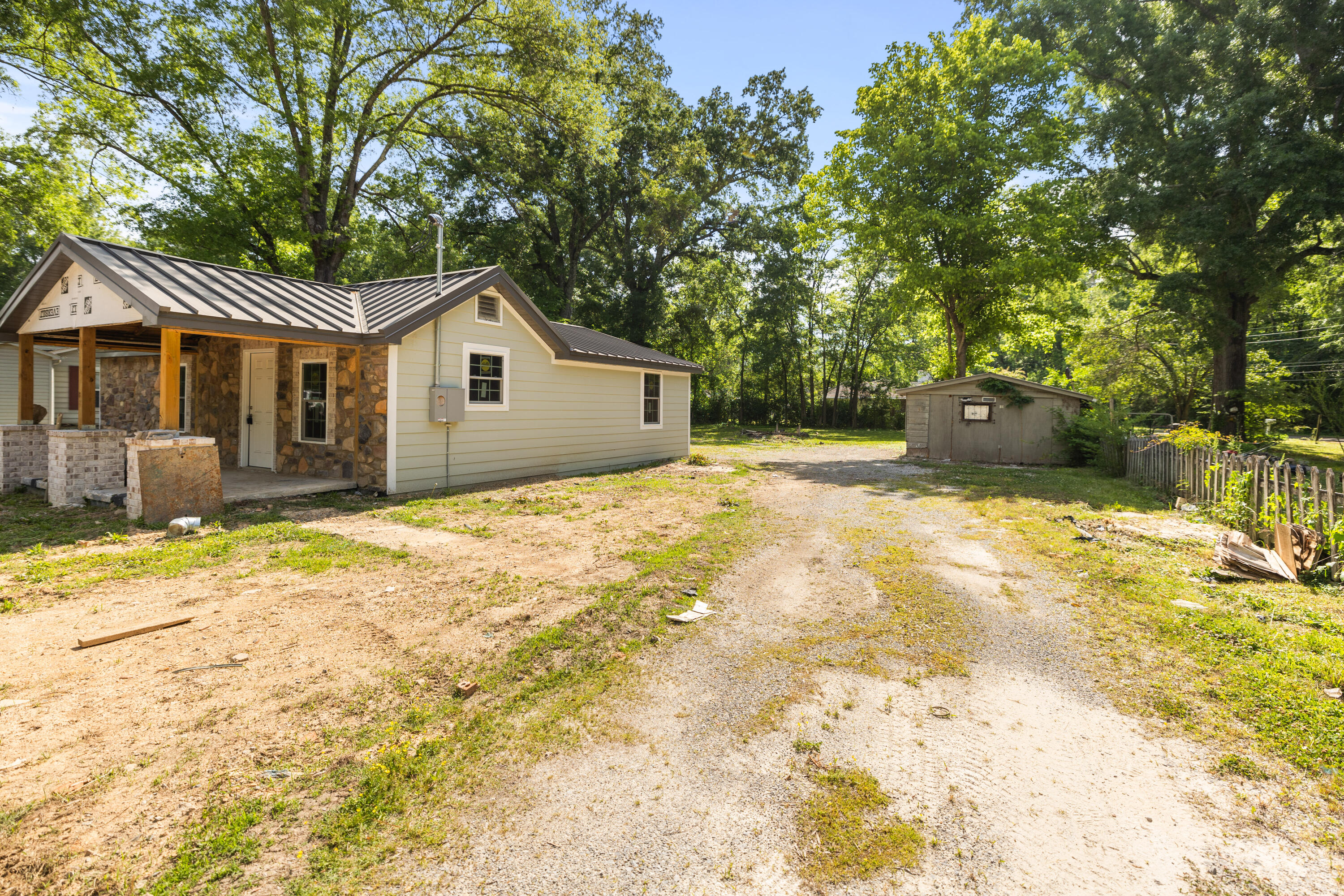 1432 Happy Valley Road Rossville, GA 30741 - Photo 3 of 19 Driveway