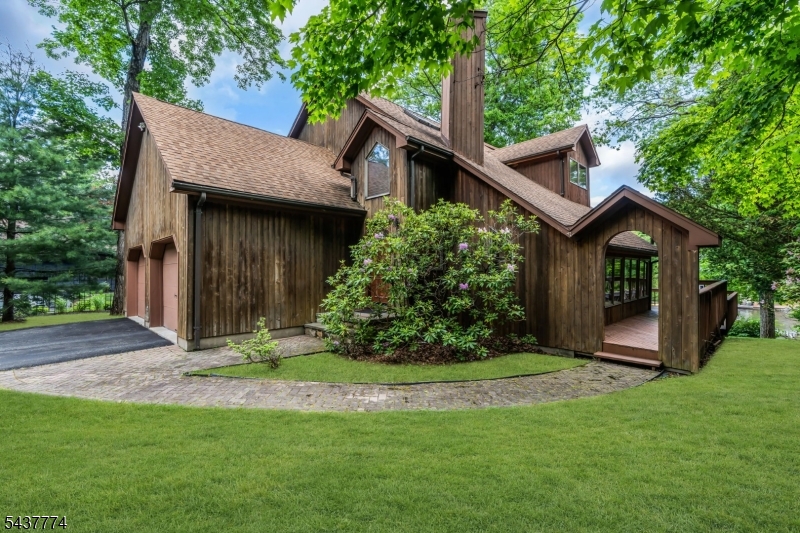 209 Squaw Trail Hopatcong, NJ 07821 - Photo 4 of 36