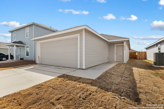 $1,295 | 1014 Graham Bend, San Antonio, TX 78221