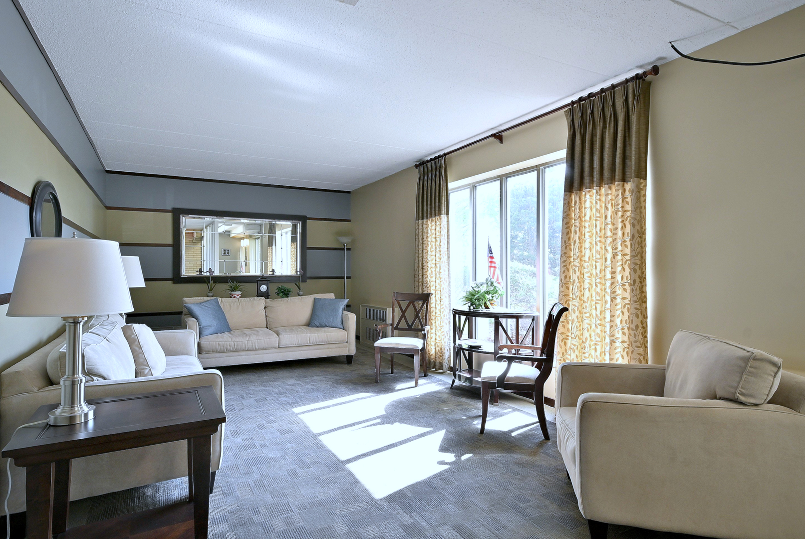 110 West Butterfield Road, Unit 302S Elmhurst, IL 60126 - Photo 3 of 32